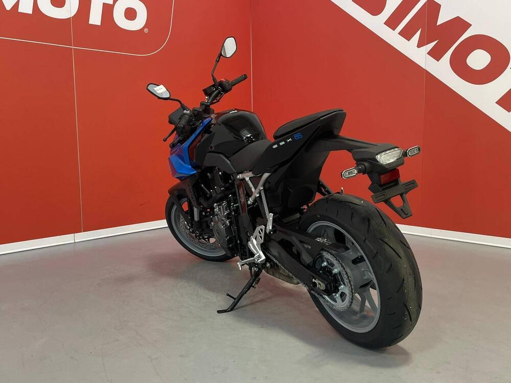 Suzuki GSX-8S (2025 - 26) (8)