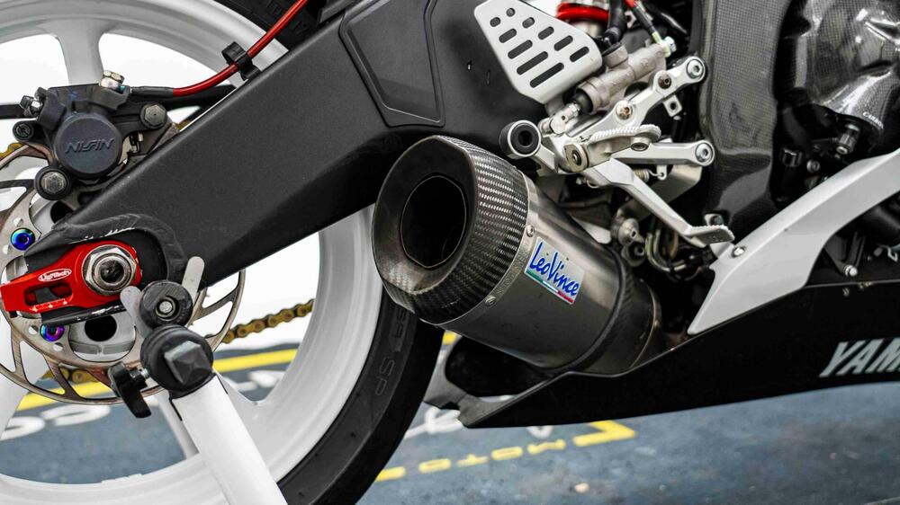 Yamaha YZF R6 (2008 - 09) (14)