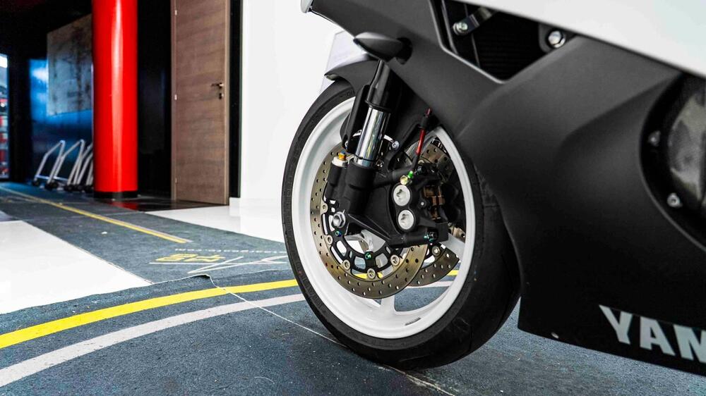 Yamaha YZF R6 (2008 - 09) (16)
