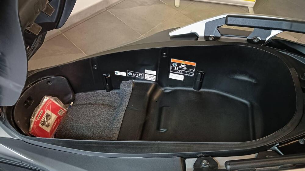 Honda Forza 350 (2022 - 24) (9)