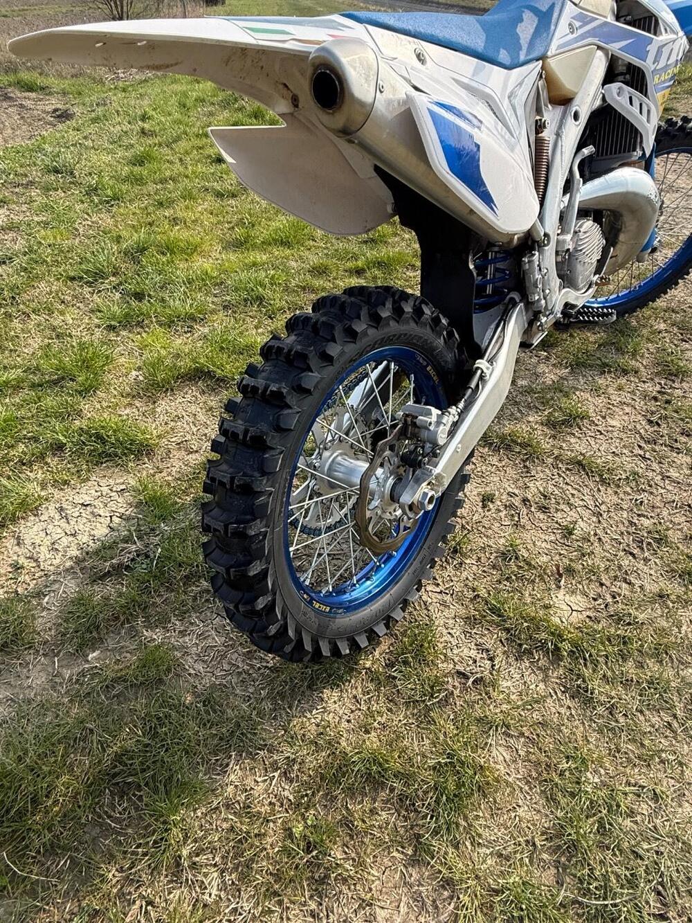 Tm Moto EN 300 Fi ES (2019) (6)