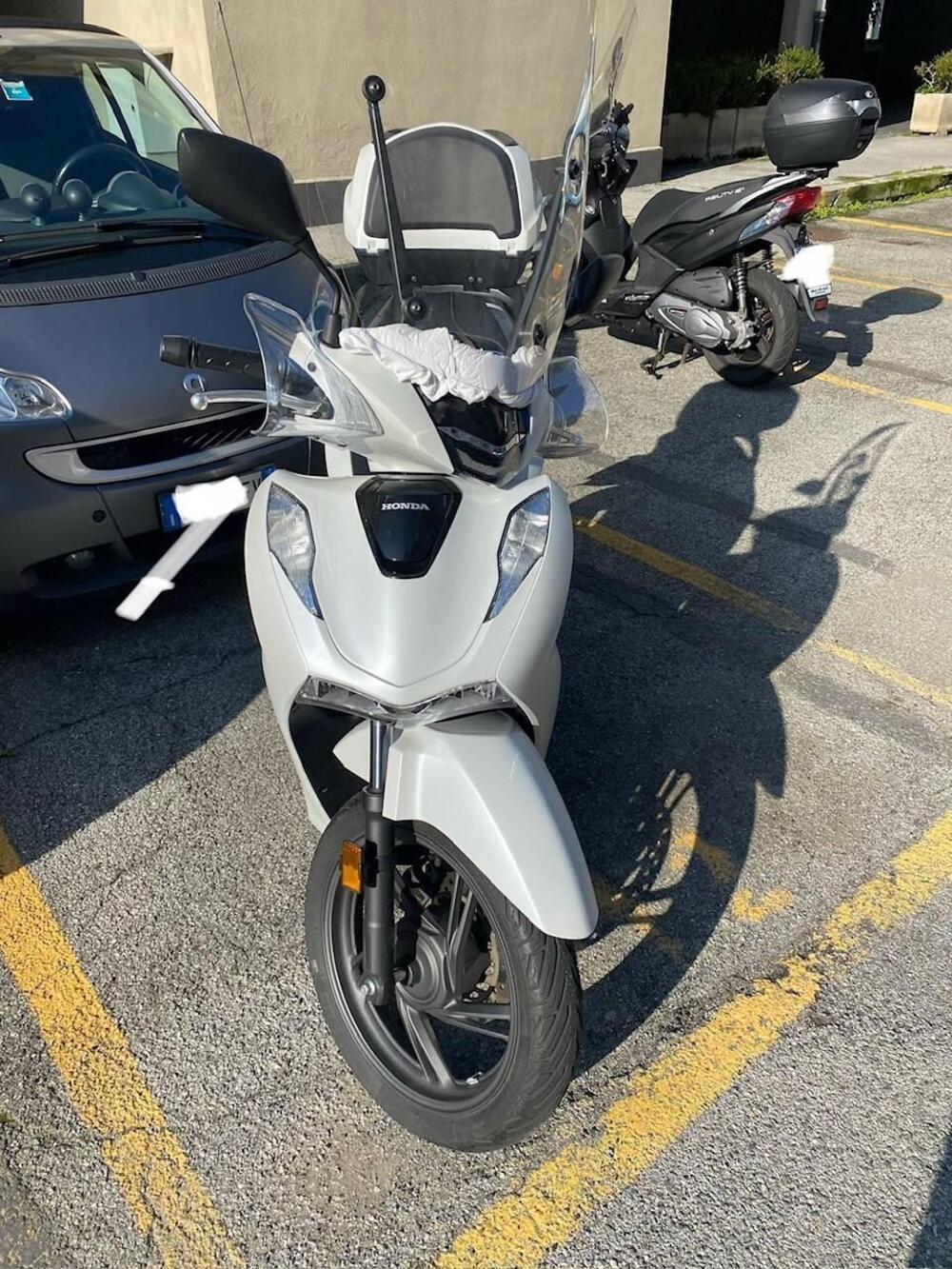 Honda SH 150i (2024 - 25) (2)