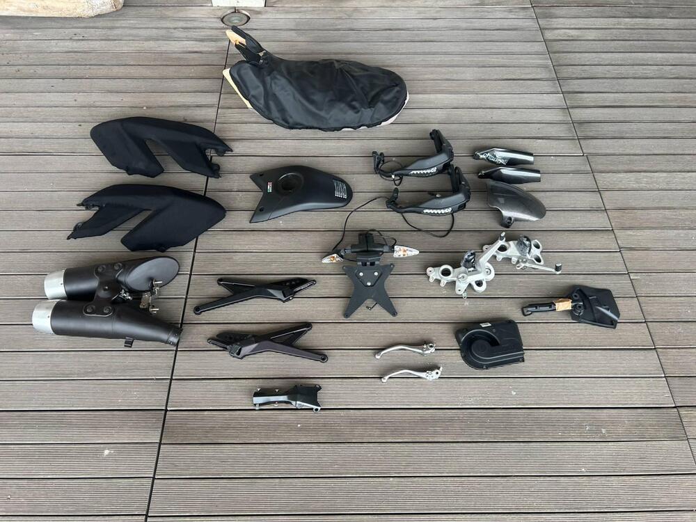 Ducati Hypermotard 1100 S (2007 - 09) (14)