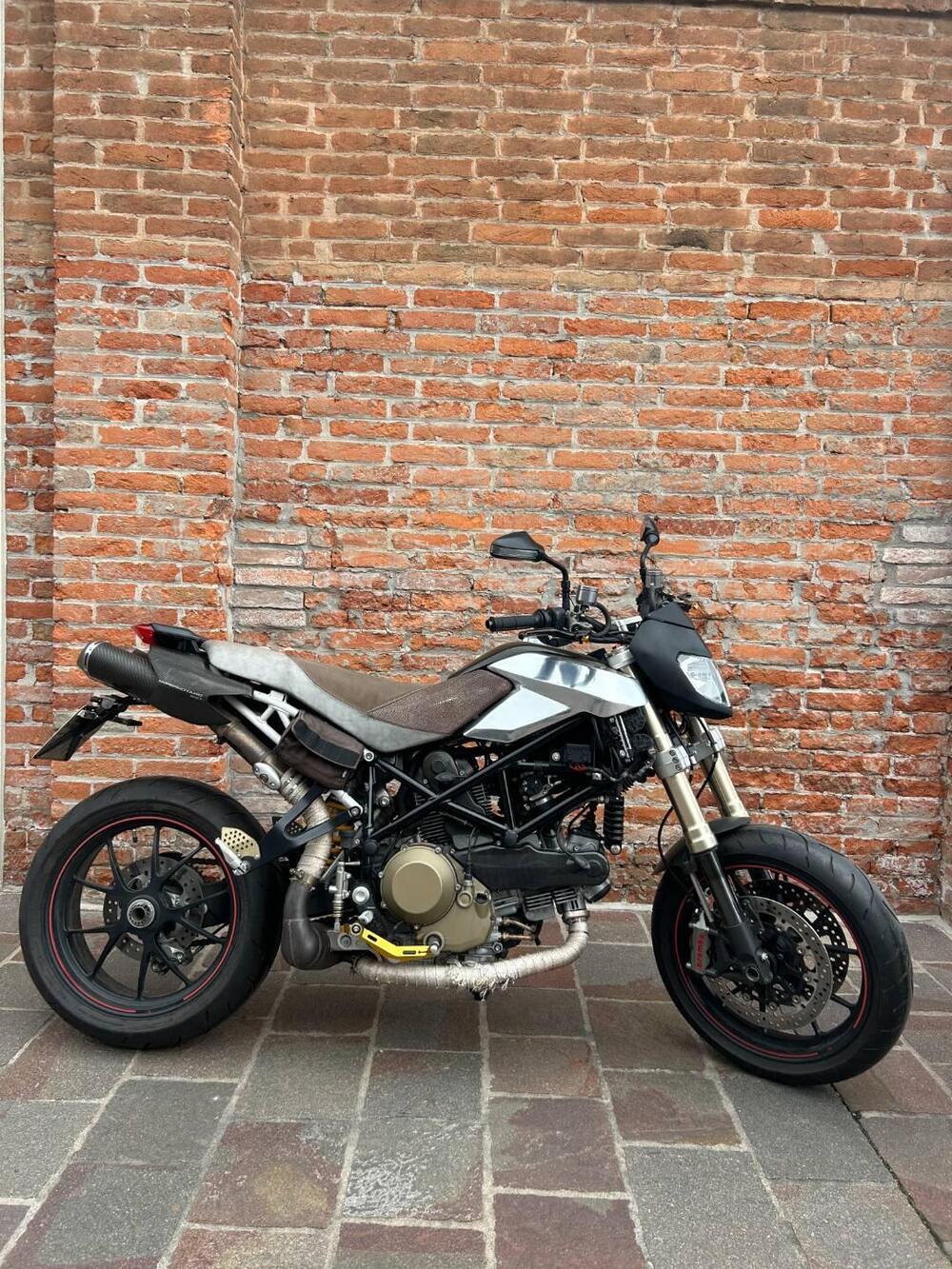 Ducati Hypermotard 1100 S (2007 - 09) (6)