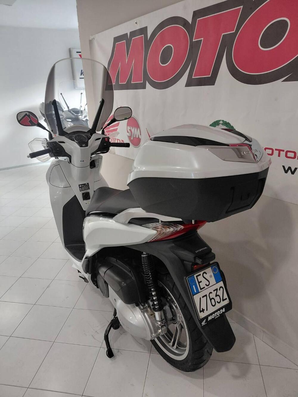 Honda SH 300 i Sport ABS (2018 - 20) (2)