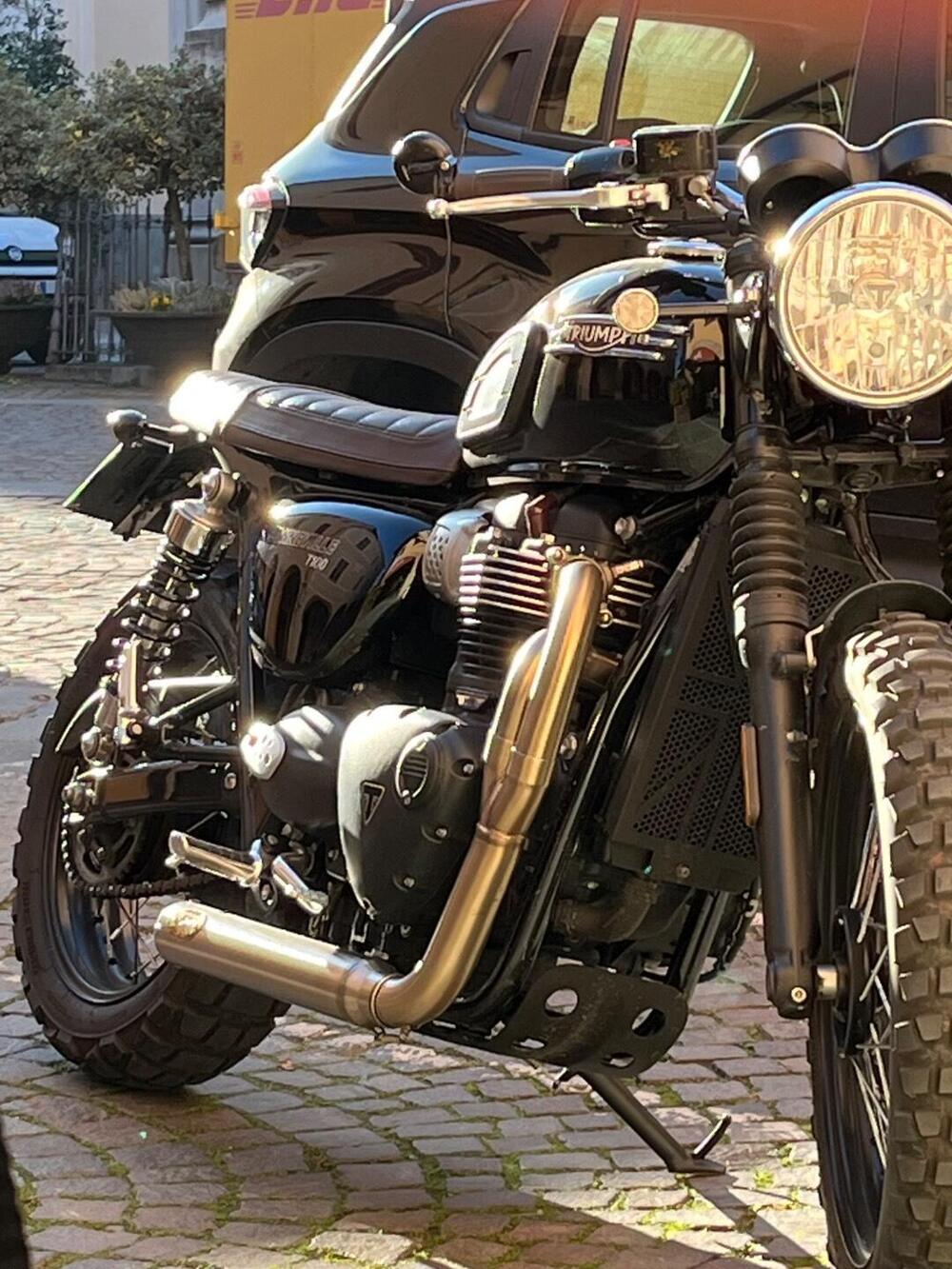Triumph Bonneville T100 Stealth Edition (2024)