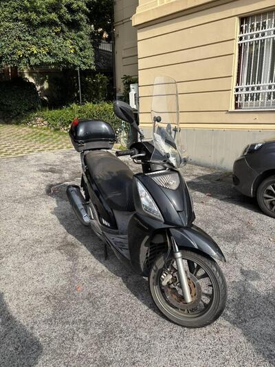 Kymco People 300i GT (2010 - 17) usata