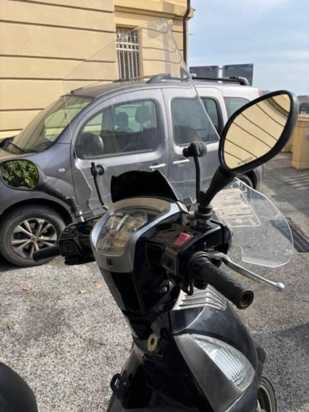 Kymco People 300i GT (2010 - 17) (3)