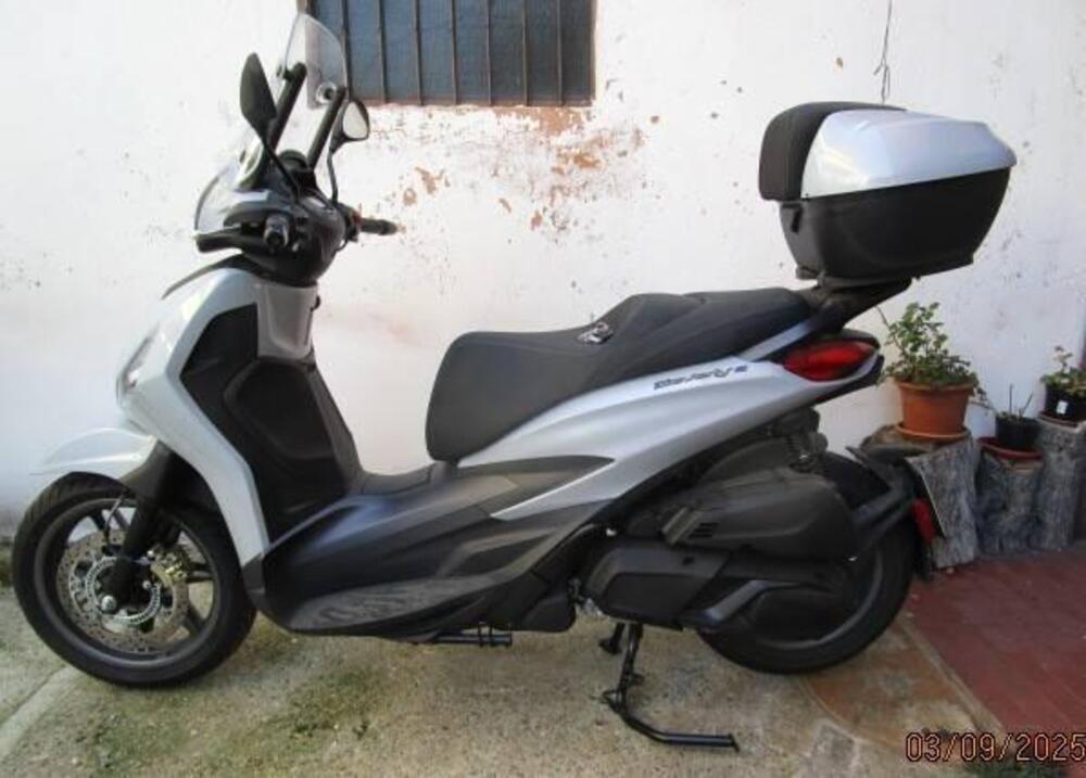 Piaggio Beverly 400 (2025 - 26) (4)