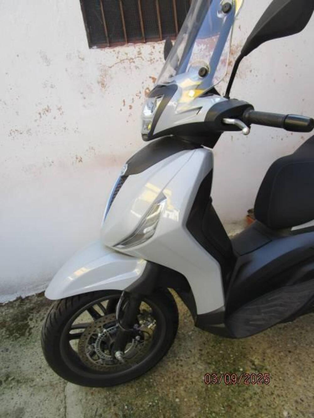 Piaggio Beverly 400 (2025 - 26) (7)