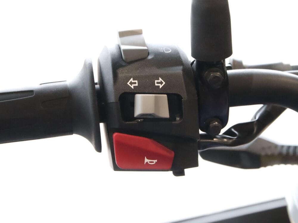 Bmw G 310 R (2021 - 25) (6)