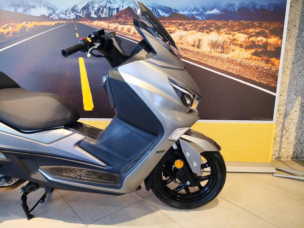 Sym Joymax 300 Z (2025 - 26) (4)