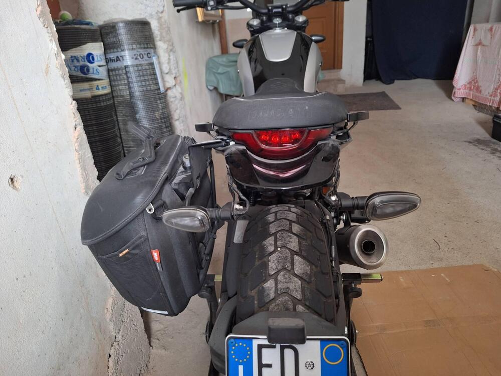 Ducati Scrambler 800 Nightshift (2023 - 24)