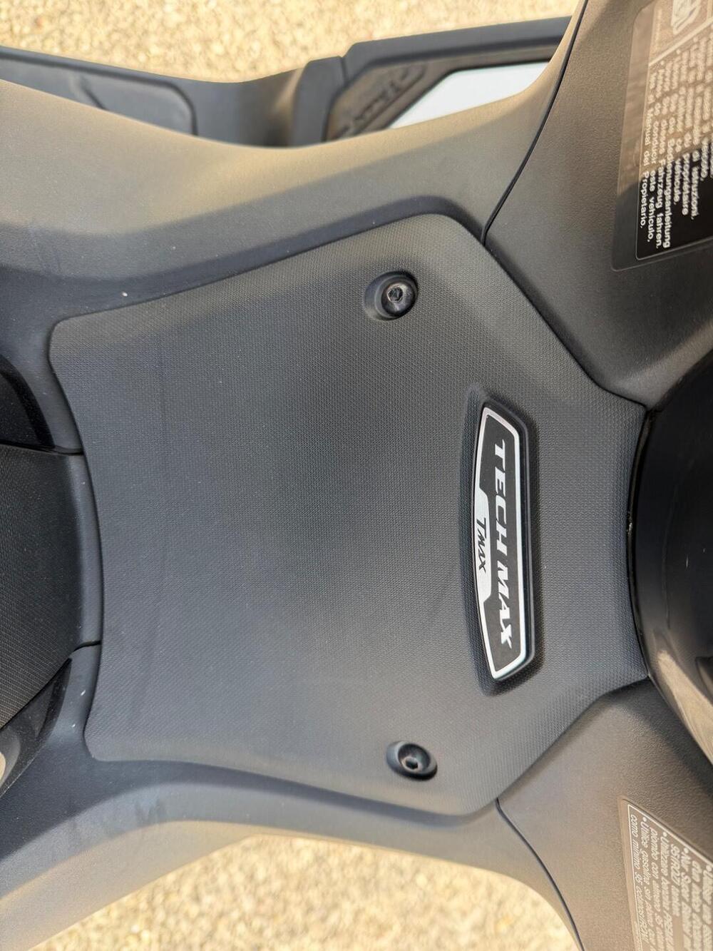 Yamaha T-Max 560 Tech Max (2022 - 24) (8)