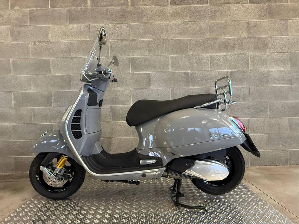 Vespa GTS 300 Supertech Hpe (2021 - 22) (4)