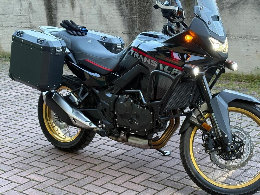 Honda Transalp XL750 (2025)