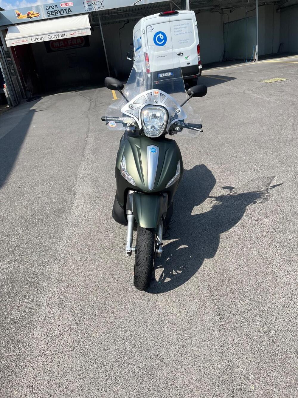 Piaggio Beverly 350 S ABS (2019 - 20) (6)
