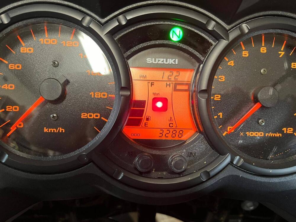Suzuki V-Strom 650DL (2004 - 06) (4)