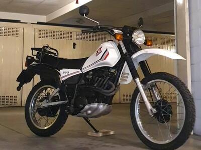 Yamaha XT 550 d'epoca