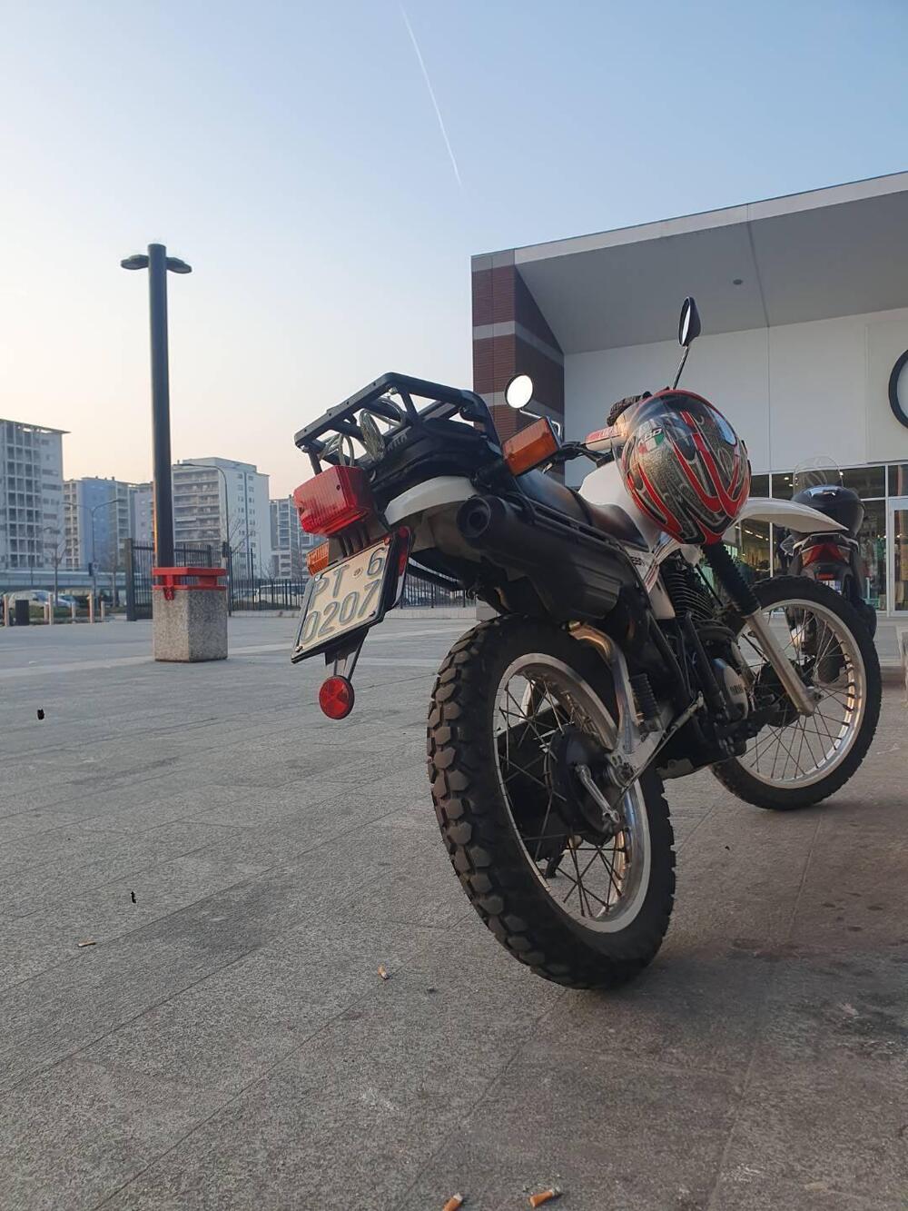 Yamaha XT 550 (6)