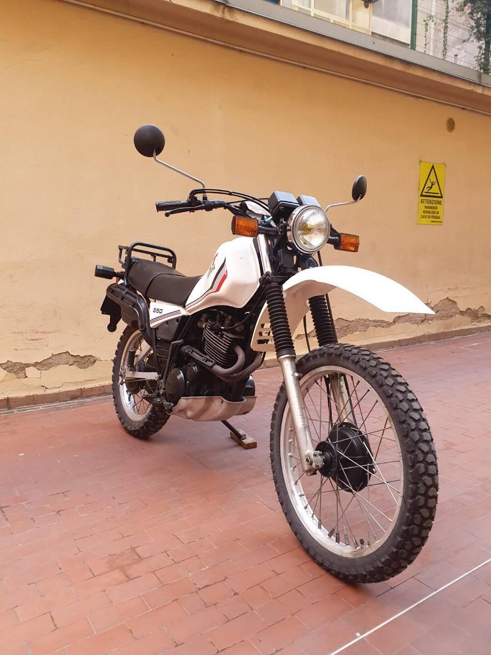 Yamaha XT 550 (10)