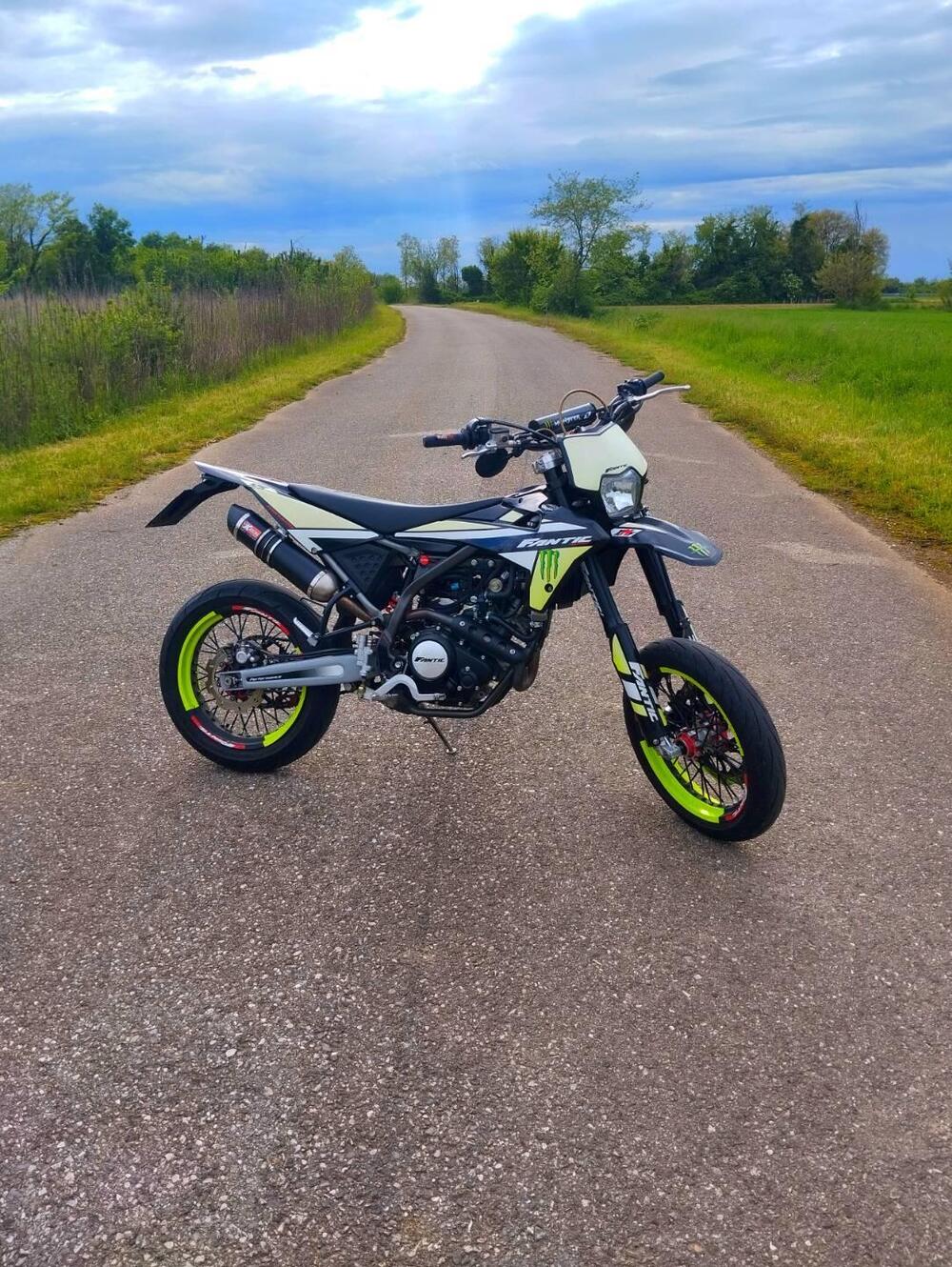 Fantic Motor XMF 125 Motard Performance 4t (2021 - 22) (2)