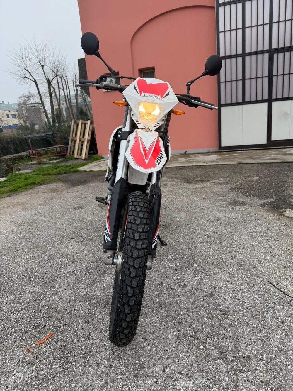 Betamotor RR 125 4T Motard LC (2018 - 20) (2)