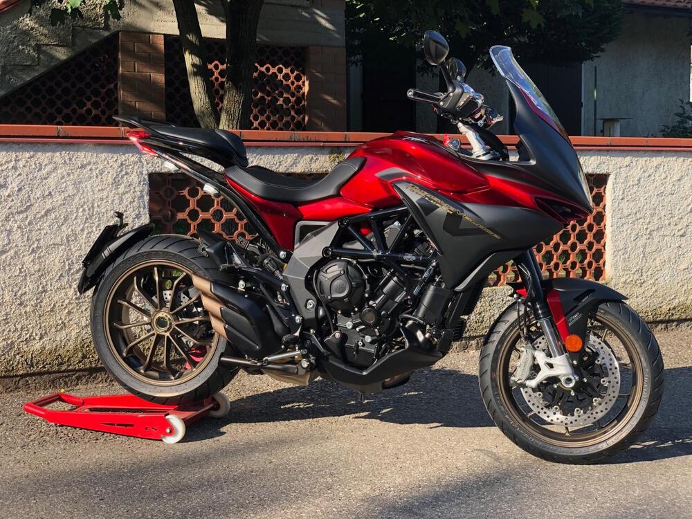 MV Agusta Turismo Veloce 800 Lusso (2020)