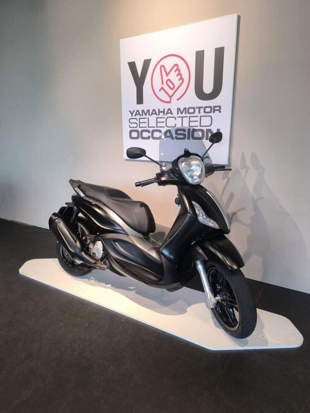 Piaggio Beverly 350 SportTouring ie ABS (2011 - 17) (3)