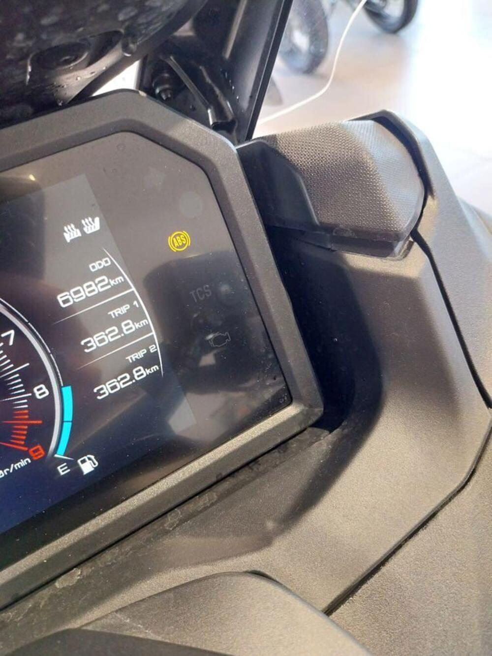 Yamaha T-Max 560 (2022 - 24) (2)
