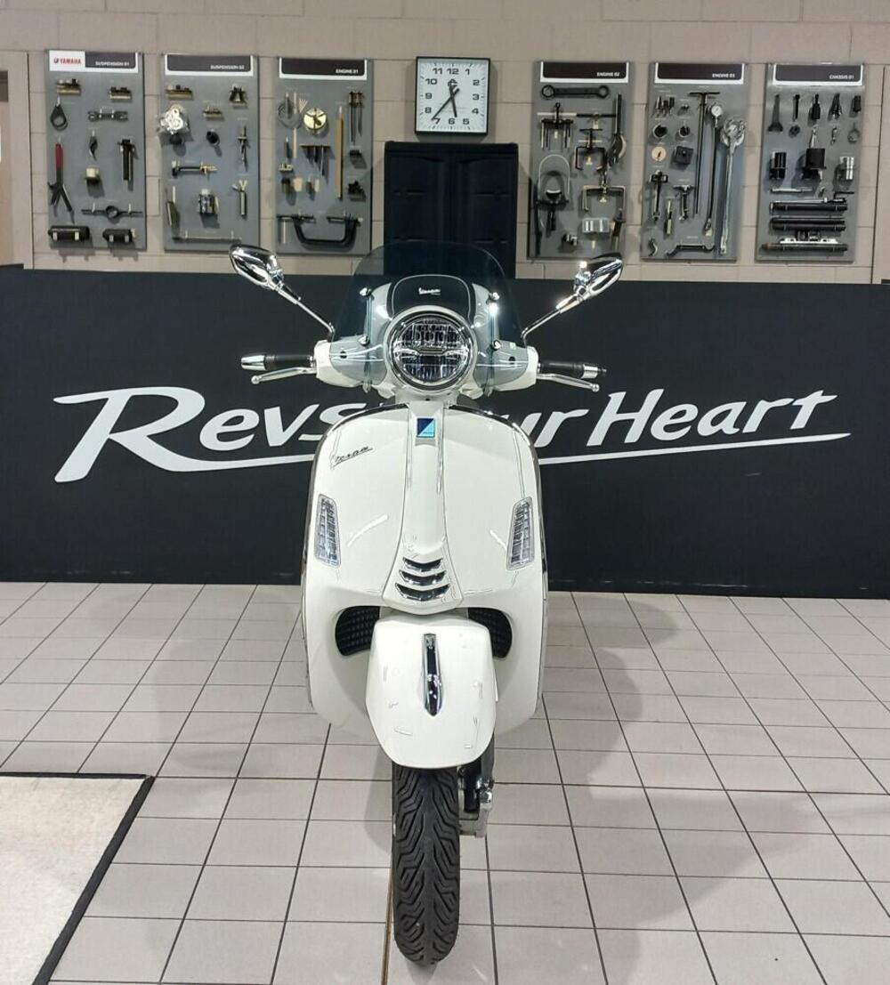 Vespa GTS 300 Super (2023 - 24) (3)