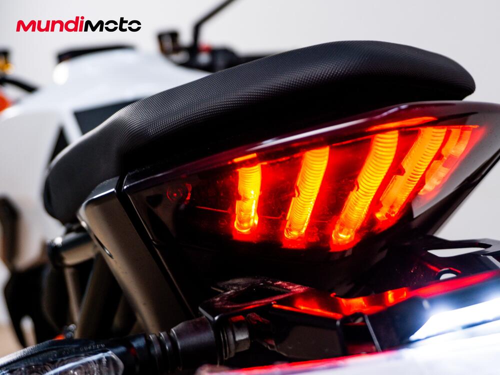 KTM 1290 Super Duke R (2020) (17)