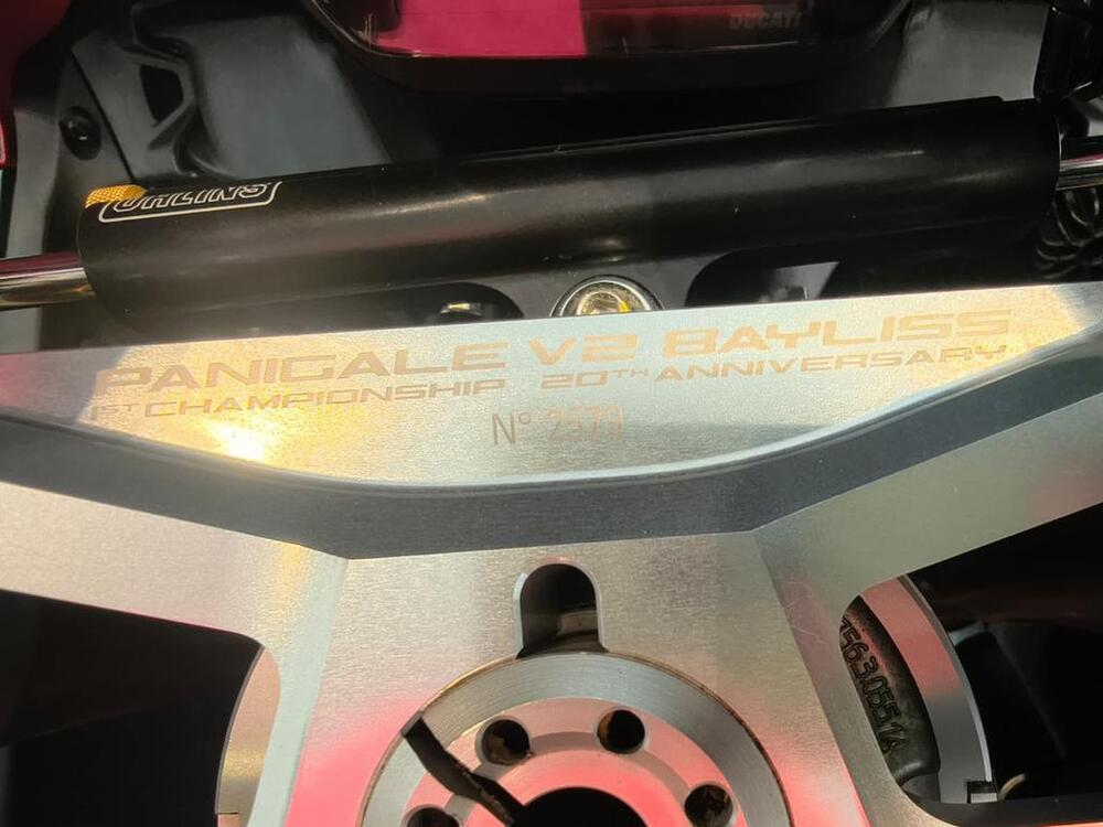 Ducati Panigale V2 Bayliss 1st Championship 20th Anniversary (2021 - 24) (2)