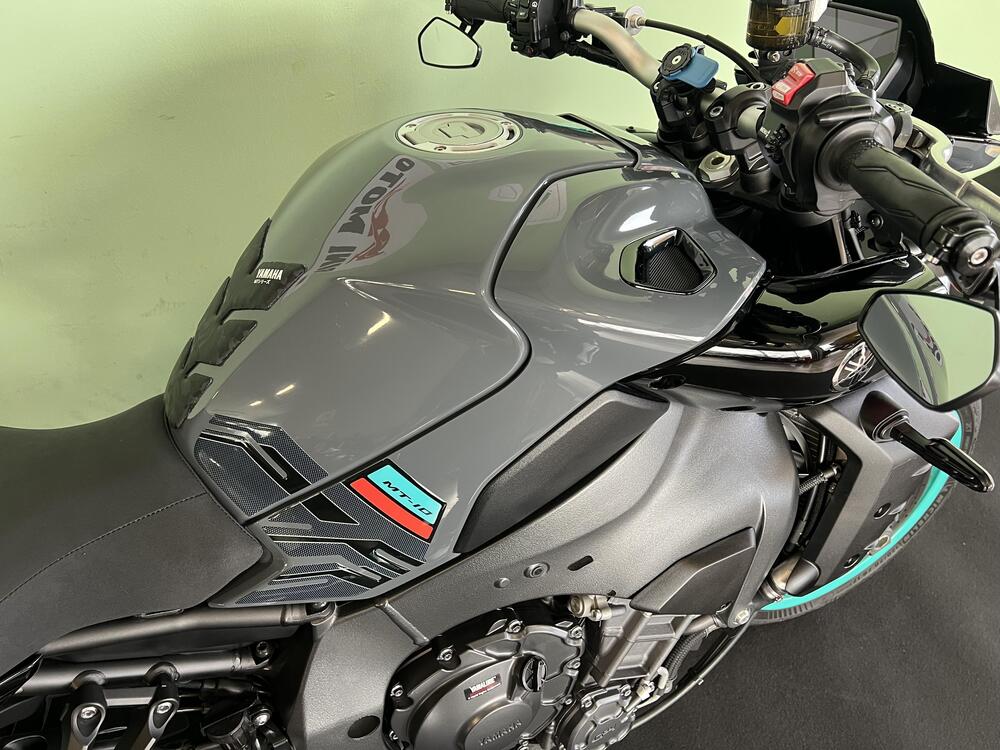 Yamaha MT-10 (2022 - 26) (10)
