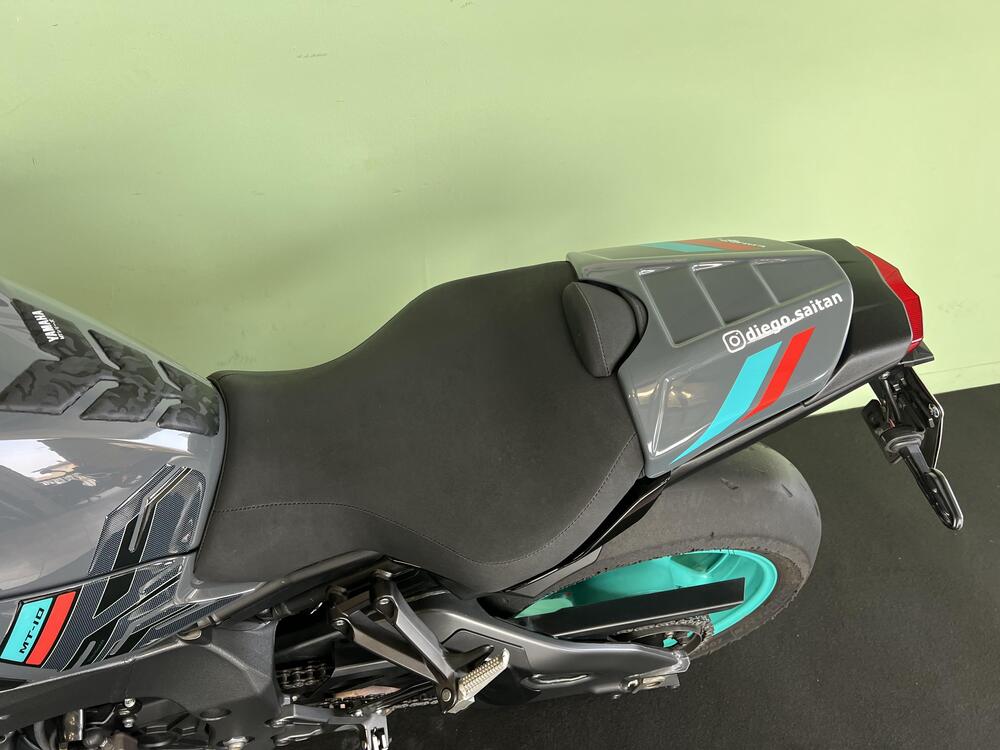Yamaha MT-10 (2022 - 26) (17)