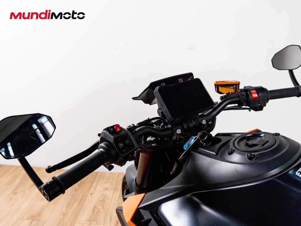 KTM 990 Duke (2024 - 26) (11)