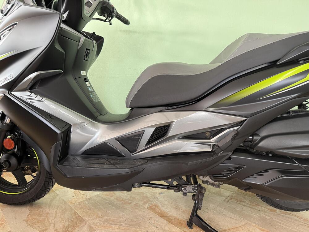 Kawasaki J 300 (2017 - 21) (6)