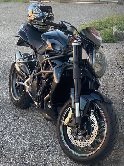 MV Agusta Brutale 990 R (2009 - 12) usata