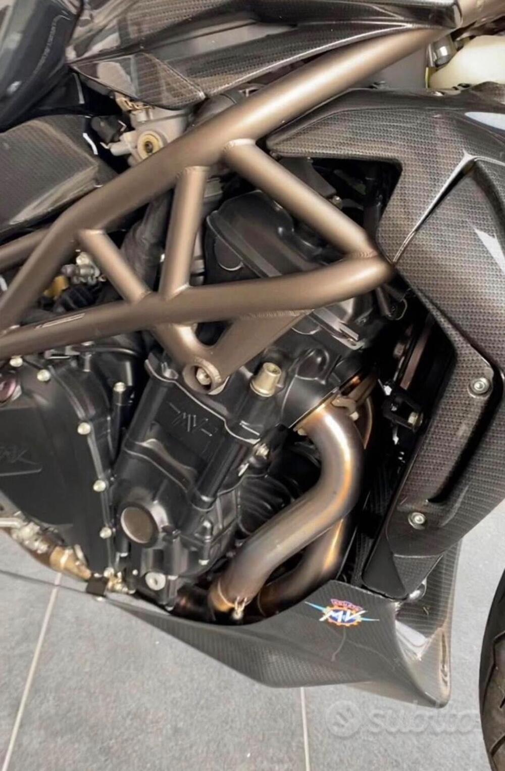 MV Agusta Brutale 990 R (2009 - 12) (3)