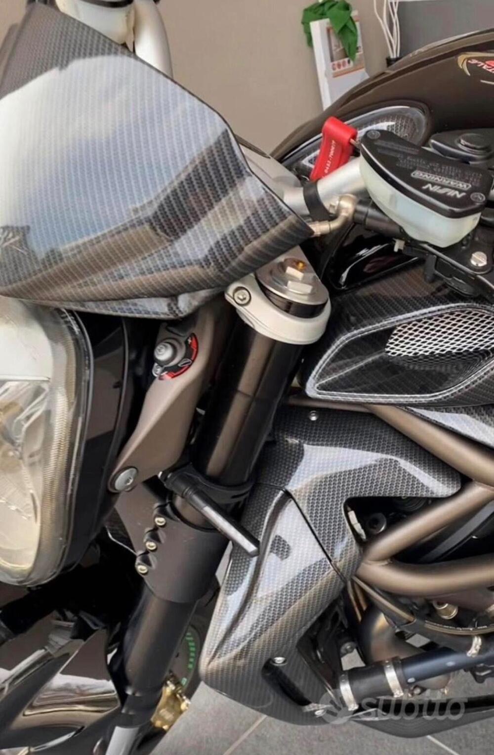 MV Agusta Brutale 990 R (2009 - 12) (4)