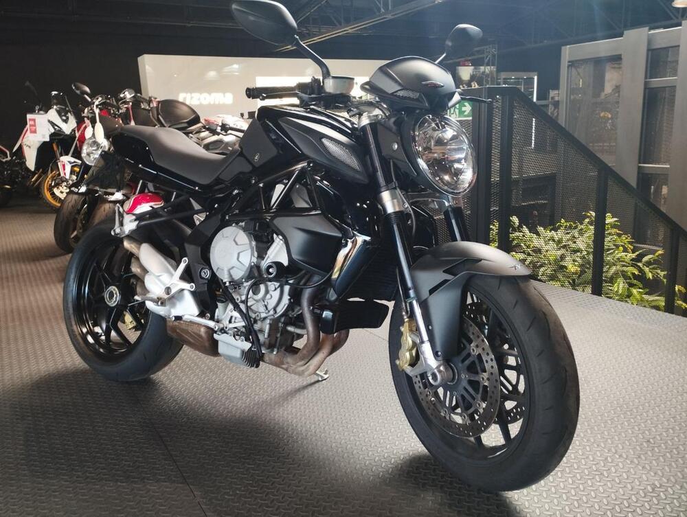 MV Agusta Brutale 800 (2012 - 15) (2)