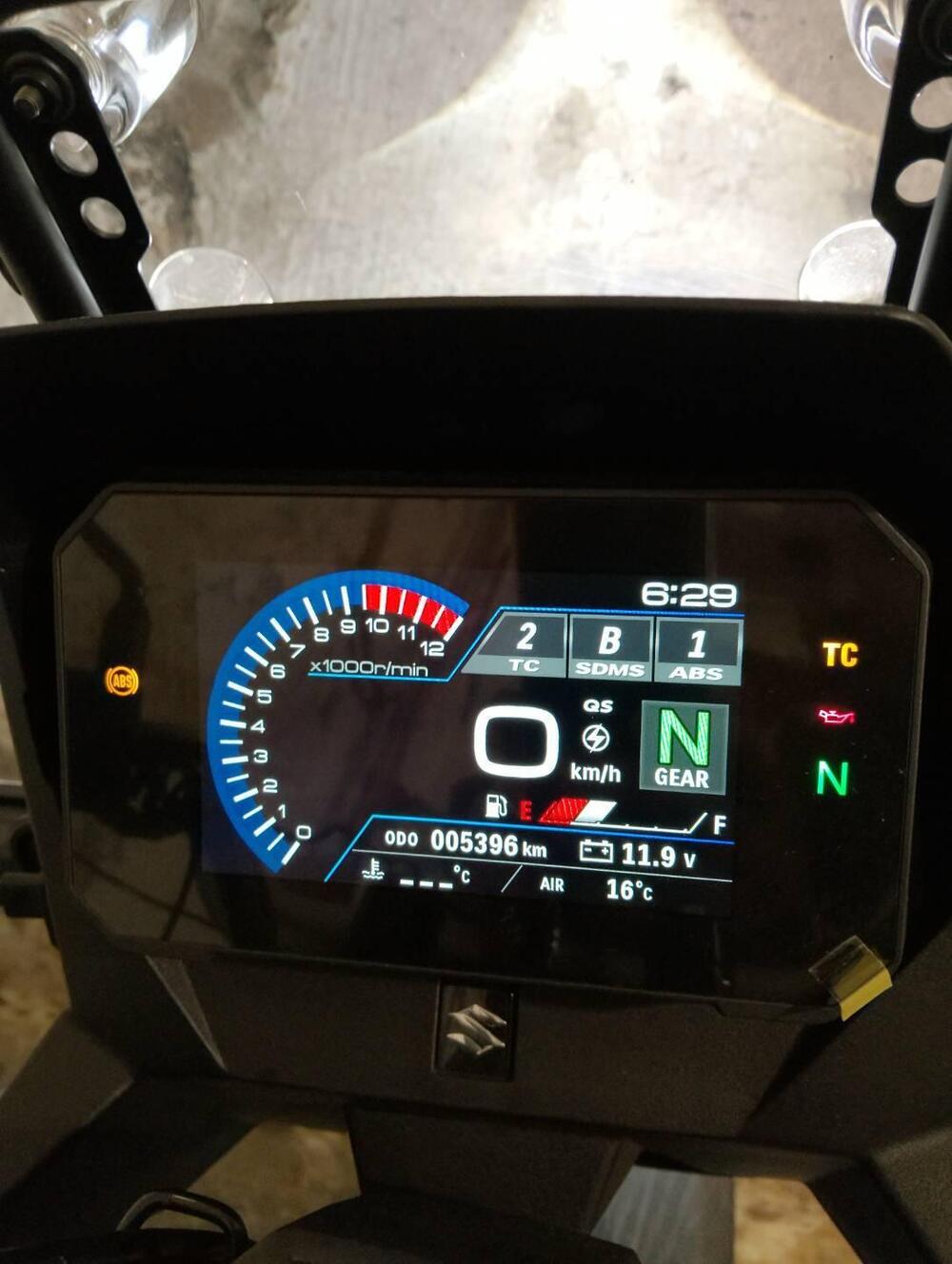 Suzuki V-Strom 800SE (2025 - 26) (9)