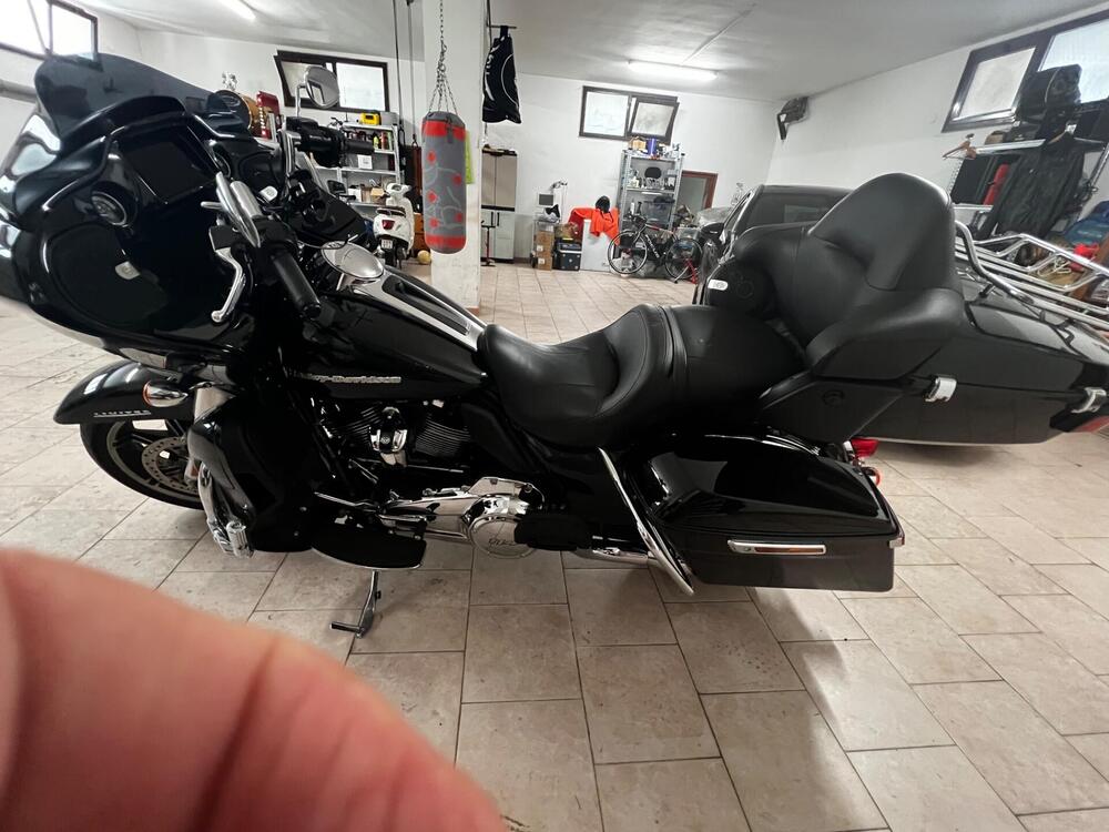 Harley-Davidson 114 Road Glide Limited (2020) - FLTRK (4)