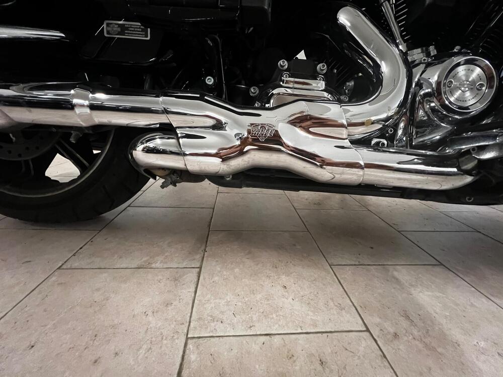 Harley-Davidson 114 Road Glide Limited (2020) - FLTRK (6)