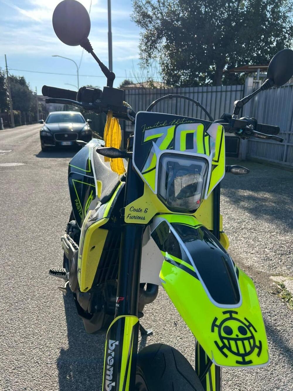 Husqvarna 701 Supermoto (2022)