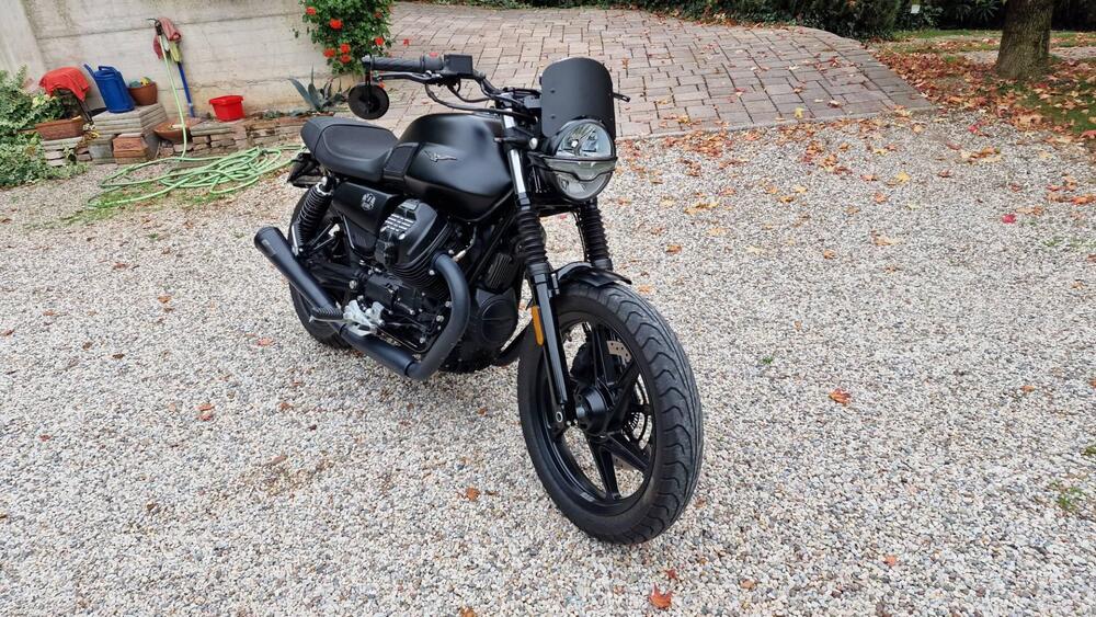 Moto Guzzi V7 Stone (2021 - 24) (8)