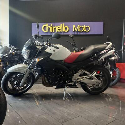 Suzuki GSR 600 (2006 - 11) usata