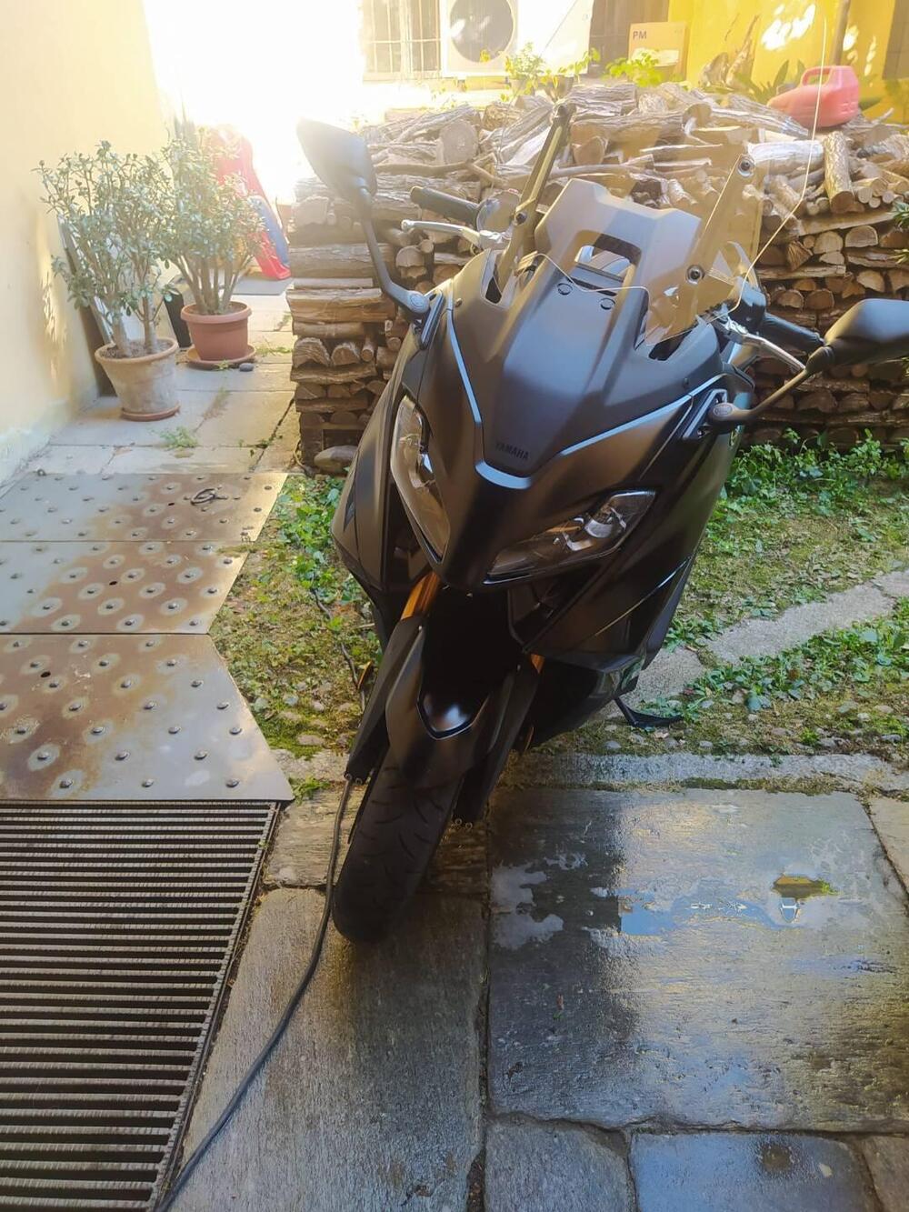 Yamaha T-Max 560 Tech Max (2022 - 24) (2)