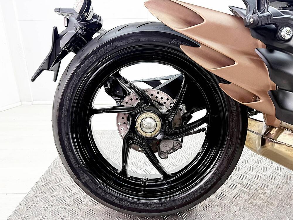 MV Agusta Brutale 800 R (2023 - 25) (6)