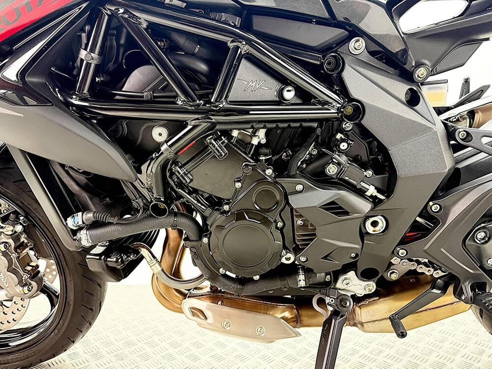 MV Agusta Brutale 800 R (2023 - 25) (14)